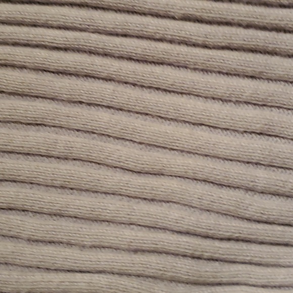 Banana Republic crop sweater size large 100% cotton, short sleeves, soft lilac - Picture 4 of 4